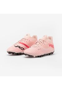 KIPSTA - Buty piłkarskie damskie Kipsta Viralto III-W MG/AG Pink Power. Kolor: różowy. Materiał: dzianina, zamsz, mesh, syntetyk. Szerokość cholewki: normalna. Sport: piłka nożna