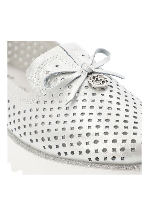 Białe Półbuty S.Barski Eleganckie Obuwie Damskie. Okazja: na co dzień. Kolor: biały. Materiał: jeans. Sezon: wiosna, lato. Styl: elegancki