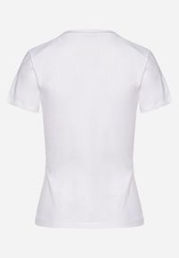 Born2be - Biały Bawełniany T-shirt z Ozdobnym Nadrukiem Rionea. Okazja: na co dzień. Kolor: biały. Materiał: bawełna. Wzór: nadruk. Styl: klasyczny, casual, elegancki