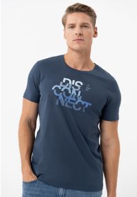 Volcano - T-shirt z printem T-DIS. Materiał: bawełna, materiał. Długość rękawa: krótki rękaw. Długość: krótkie. Wzór: nadruk. Styl: klasyczny #1