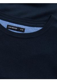 Ombre Clothing - Klasyczny męski sweter z wiskozą BASIC z okrągłym dekoltem – granatowy V9. Kolor: niebieski. Materiał: wiskoza. Styl: klasyczny #3