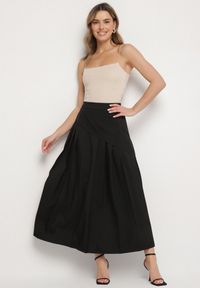 Born2be - Czarna Plisowana Spódnica z Wiskozą Bawełną i Ozdobną Falbaną Natielia. Okazja: na co dzień. Kolor: czarny. Materiał: bawełna, wiskoza. Styl: casual, elegancki #7