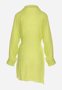 Born2be - Jasnozielona Sukienka o Kopertowym Kroju z Kołnierzem Qeviana. Okazja: na co dzień, na spotkanie biznesowe. Typ kołnierza: dekolt w kształcie V. Kolor: zielony. Typ sukienki: kopertowe. Styl: biznesowy, casual, elegancki #3