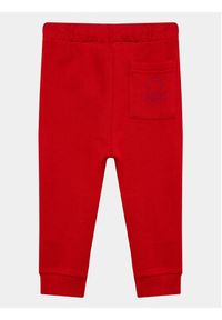 United Colors of Benetton - United Colors Of Benetton Spodnie dresowe 3J70GF010 Czerwony Regular Fit. Kolor: czerwony. Materiał: bawełna, dresówka #2