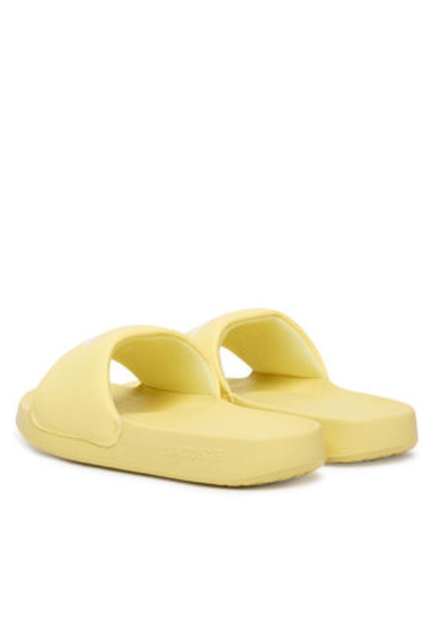 Lacoste Klapki Serve 1.0 51CFA0006 241 Żółty. Kolor: żółty. Materiał: skóra
