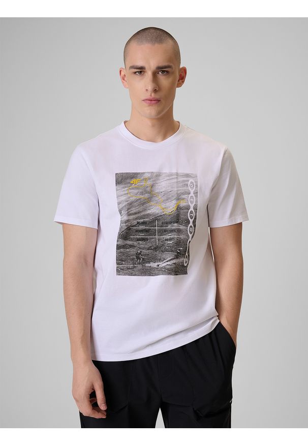 4f - 4F T-shirt regular z nadrukiem męski - biały S. Okazja: na co dzień. Kolor: biały. Materiał: dresówka, dzianina, materiał, jeans, bawełna. Wzór: nadruk. Styl: casual, klasyczny