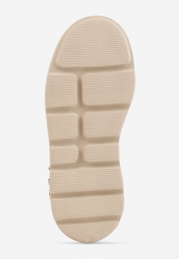 Born2be - Brązowe Skórzane Sneakersy na Platformie i Koturnie Zdobione Perforacją Peniesh. Okazja: na co dzień. Kolor: brązowy. Materiał: skóra. Wzór: aplikacja. Obcas: na koturnie