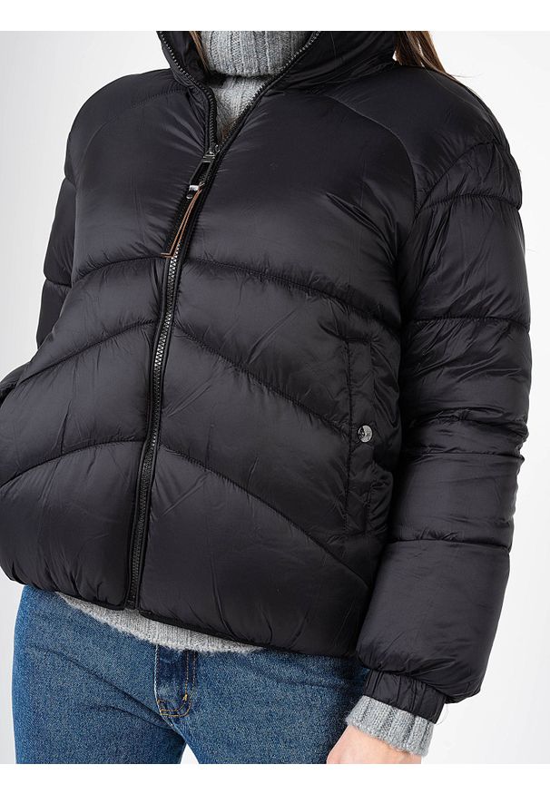 Silvian Heach Kurtka | PGA22153PI | Kobieta | Czarny. Okazja: na co dzień. Typ kołnierza: kołnierzyk stójkowy. Kolor: czarny. Materiał: poliamid. Styl: casual