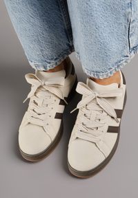 Born2be - Beżowo-Brązowe Sneakersy z Ozdobnymi Paskami Doloreth. Okazja: na co dzień. Zapięcie: pasek. Kolor: beżowy. Materiał: jeans #6