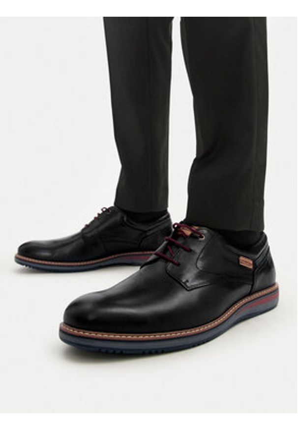 Pikolinos Półbuty M1T-4050 Czarny. Kolor: czarny. Materiał: skóra