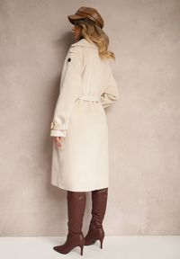Renee - Beżowy Dwurzędowy Płaszcz Trencz o Eleganckim Kroju z Paskiem Edioneta. Okazja: do pracy. Kolor: beżowy. Materiał: jeans. Długość rękawa: długi rękaw. Długość: długie. Styl: elegancki #5