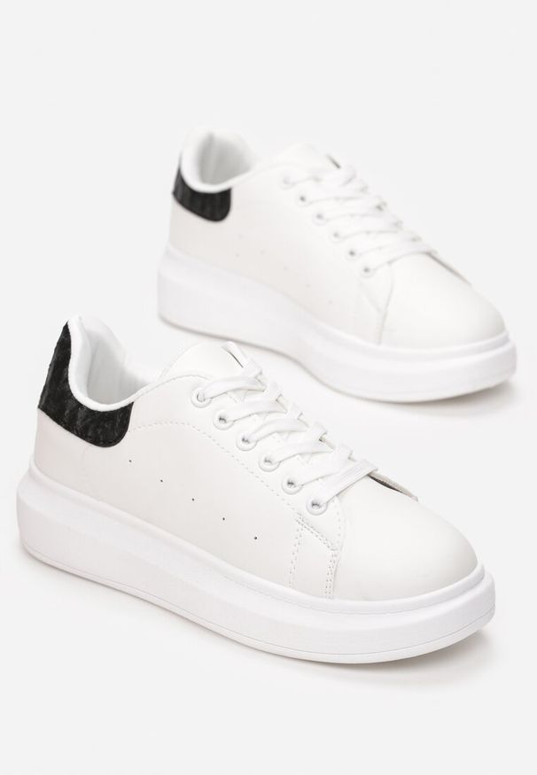 Born2be - Biało-Czarne Sneakersy na Grubej Podeszwie Hypnotic. Okazja: na spacer, na co dzień. Kolor: biały. Materiał: dresówka. Sezon: lato. Sport: turystyka piesza
