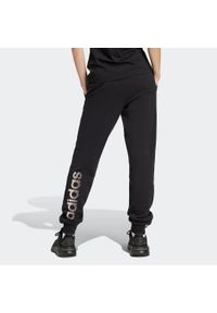Adidas - Spodnie dresowe damskie ADIDAS Gym & Pilates. Kolor: czarny. Materiał: materiał, bawełna. Sport: joga i pilates