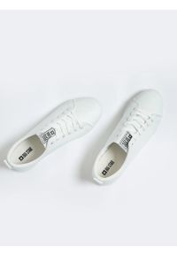 Big-Star - Trampki damskie białe JJ274311 101. Okazja: na co dzień. Nosek buta: okrągły. Zapięcie: sznurówki. Kolor: biały. Materiał: jeans. Wzór: gładki. Sezon: lato. Styl: casual, elegancki, klasyczny #6