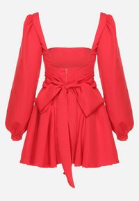 Born2be - Czerwona Sukienka Rozkloszowana z Gorsetową Górą i Materiałowym Paskiem na Tyle Enadil. Okazja: na co dzień. Typ kołnierza: dekolt gorset. Kolor: czerwony. Materiał: materiał. Typ sukienki: gorsetowe. Styl: casual #2
