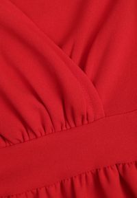 Born2be - Czerwona Rozkloszowana Sukienka Maxi na Jedno Ramię Beliotta. Okazja: na co dzień. Kolekcja: dla wysokich. Kolor: czerwony. Typ sukienki: asymetryczne. Styl: casual. Długość: maxi #2