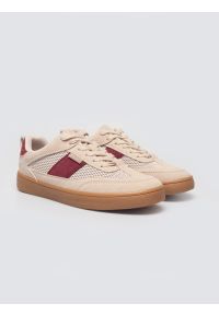 Big-Star - Sneakersy damskie z czerwonymi wstawkami jasnoróżowe TT274760 600. Nosek buta: okrągły. Zapięcie: sznurówki. Kolor: różowy. Materiał: guma, mesh, syntetyk, materiał. Szerokość cholewki: normalna #2