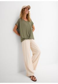 bonprix - T-shirt z mieszanki wiskozy. Typ kołnierza: dekolt w serek. Kolor: zielony. Materiał: wiskoza. Długość rękawa: krótki rękaw. Długość: krótkie. Styl: elegancki #3