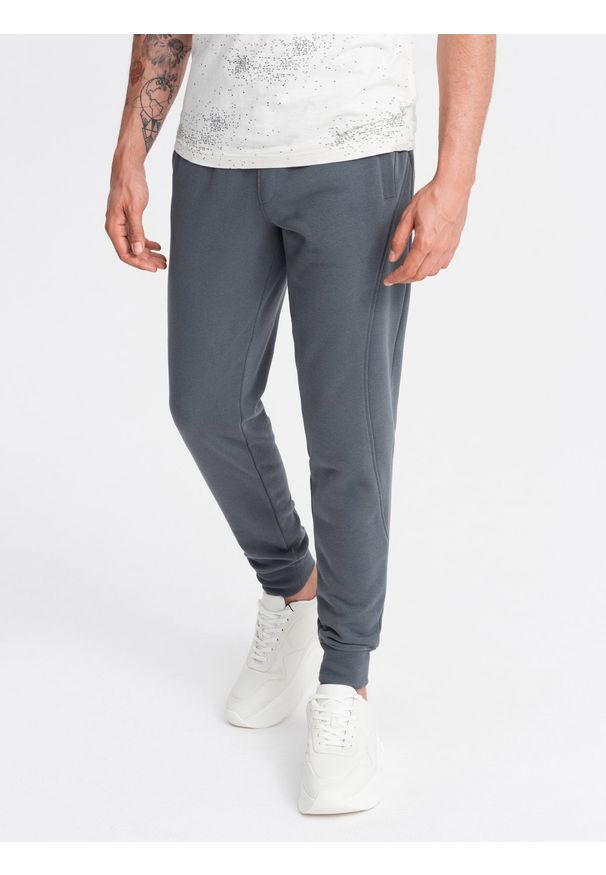 Ombre Clothing - Bawełniane dresowe spodnie męskie joggery BASIC – grafitowe V11 - Rozmiar: L. Okazja: na co dzień. Kolor: szary. Materiał: dresówka, bawełna. Wzór: aplikacja. Styl: sportowy, casual, elegancki