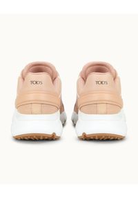 TOD'S - Różowe sneakersy ze skóry. Okazja: do pracy. Nosek buta: okrągły. Kolor: różowy, wielokolorowy, fioletowy. Materiał: skóra #3