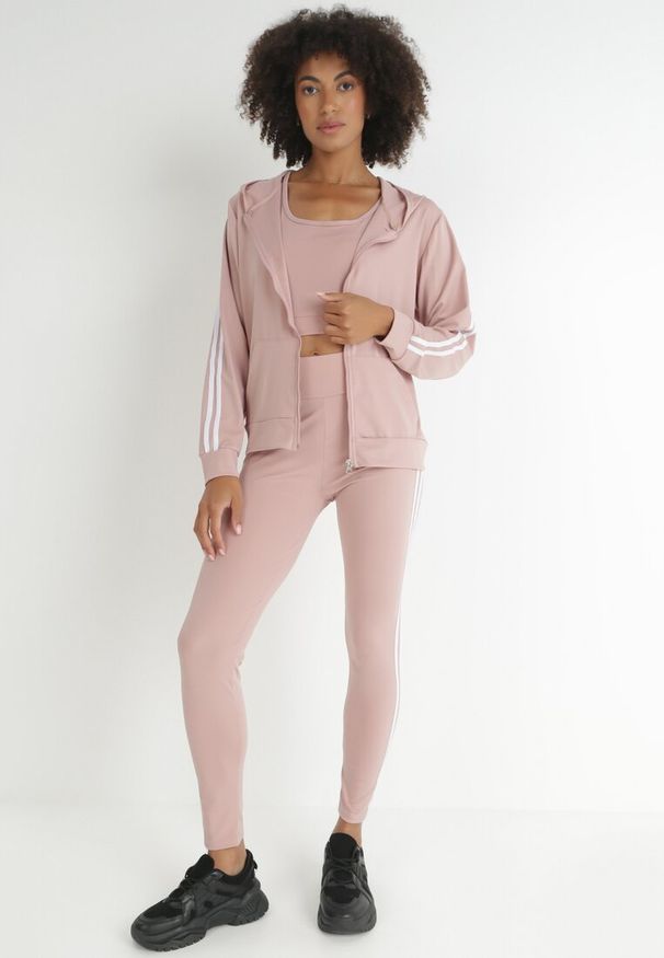 Born2be - Jasnoróżowy Komplet Dresowy 3-częściowy z Lampasami Hisa. Kolekcja: plus size. Kolor: różowy. Materiał: dresówka. Sport: turystyka piesza