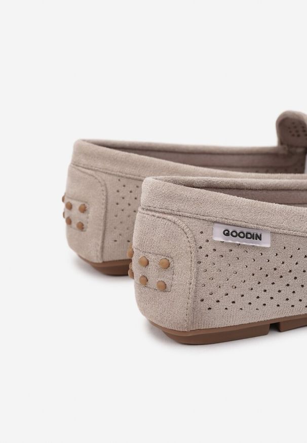 Renee - Jasnobeżowe Mokasyny Ianthochis. Zapięcie: bez zapięcia. Kolor: beżowy. Materiał: skóra. Wzór: haft