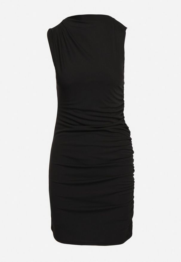 Born2be - Czarna Sukienka o Dopasowanym Fasonie z Marszczeniem z Boku Celsia. Kolor: czarny. Długość rękawa: bez rękawów. Styl: elegancki
