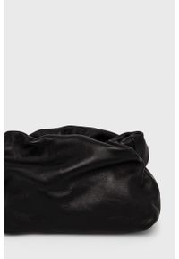 Red Valentino kopertówka skórzana kolor czarny. Kolor: czarny. Materiał: skórzane #2