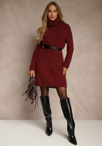 Renee - Bordowa Sweterkowa Sukienka Golf z Wełną i Wiskozą Fedorina. Okazja: na co dzień. Typ kołnierza: golf. Kolor: czerwony. Materiał: wełna, wiskoza. Typ sukienki: oversize. Styl: casual. Długość: midi #5