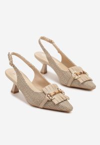 Renee - Ciemnobeżowe Sandały na Kaczuszce Typu Slingback Ozdobione Klamrą Tolirea. Okazja: na co dzień. Zapięcie: klamry. Kolor: beżowy. Wzór: aplikacja. Obcas: na szpilce. Styl: casual, klasyczny, elegancki. Wysokość obcasa: średni #6