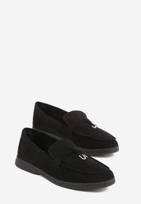 Born2be - Czarne Mokasyny z Imitacji Zamszu z Ozdobnym Przeszyciem i Zawieszką Veleyra. Okazja: na co dzień, do pracy, na spotkanie biznesowe. Kolor: czarny. Materiał: zamsz. Styl: biznesowy, klasyczny, casual #4