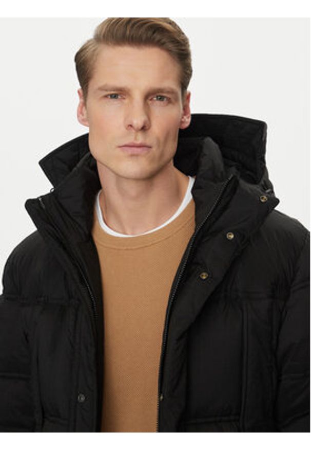 BOSS Kurtka zimowa Olomis1 50523035 Czarny Relaxed Fit. Kolor: czarny. Materiał: syntetyk. Sezon: zima