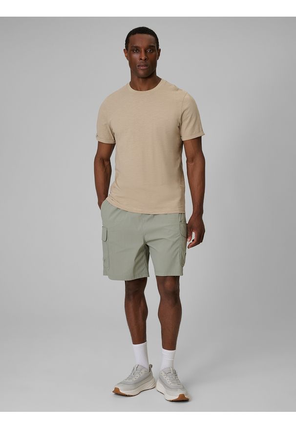 4f - 4F T-shirt regular gładki męski - beżowy S. Okazja: na co dzień. Kolor: beżowy. Materiał: dzianina, bawełna. Wzór: gładki. Styl: casual