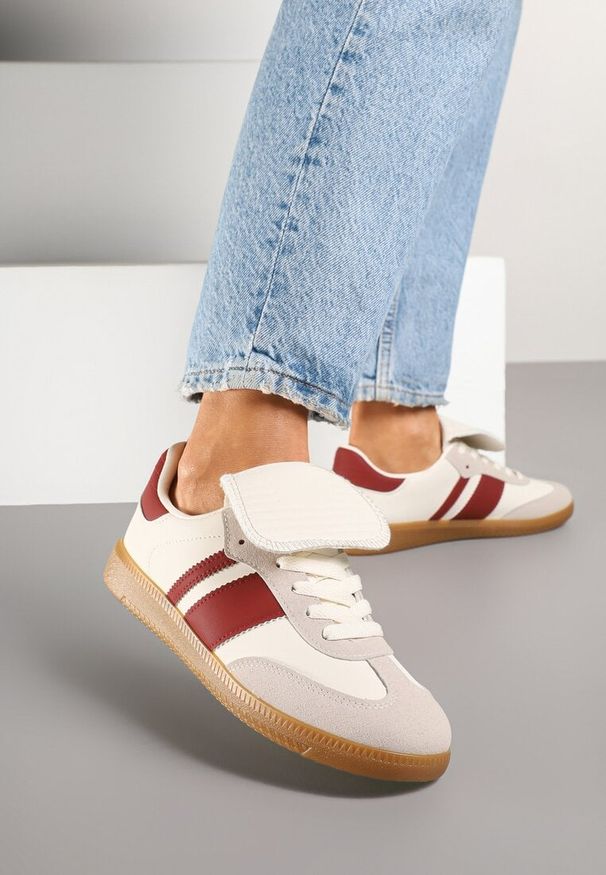 Renee - Beżowo-Bordowe Sneakersy w Stylu Tenisówek z Wywinięciem Aveloren. Okazja: na co dzień. Zapięcie: sznurówki. Kolor: beżowy. Materiał: jeans. Obcas: na płaskiej podeszwie