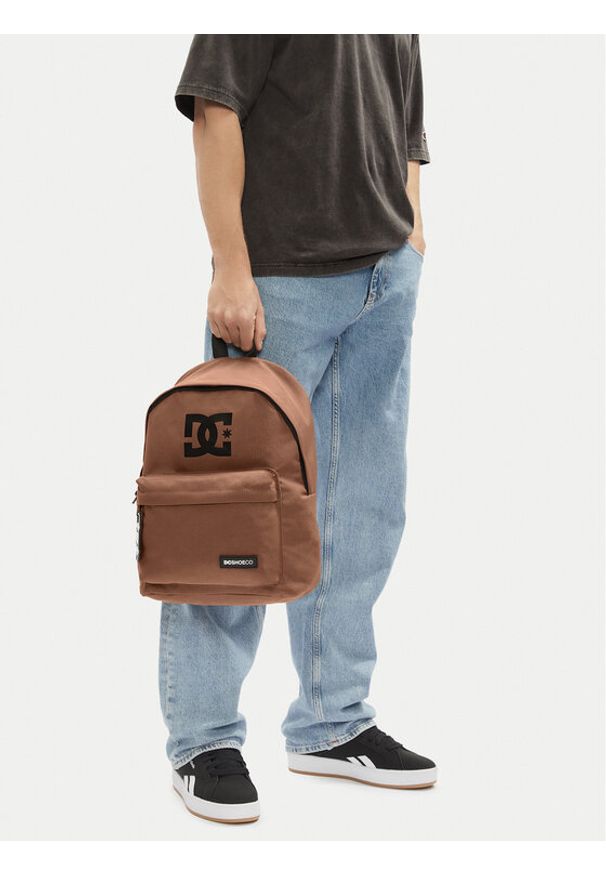 DC Shoes Plecak DCI-P-002-07 Khaki. Kolor: brązowy. Materiał: poliester