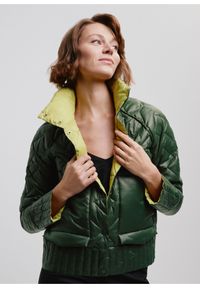 Ochnik - Dwustronna kurtka damska pikowana. Typ kołnierza: kołnierzyk stójkowy. Kolor: zielony. Materiał: nylon #2