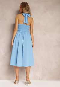Renee - Niebieska Rozkloszowana Sukienka Midi z Wiązaniem na Szyi Phinadi. Kolor: niebieski. Typ sukienki: kopertowe. Długość: midi #5
