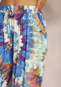 Renee - Niebieskie Wiskozowe Spodnie o Szerokim Kroju High Waist Tie Dye z Gumką w Talii Nalflea. Stan: podwyższony. Kolor: niebieski. Materiał: wiskoza. Sezon: lato
