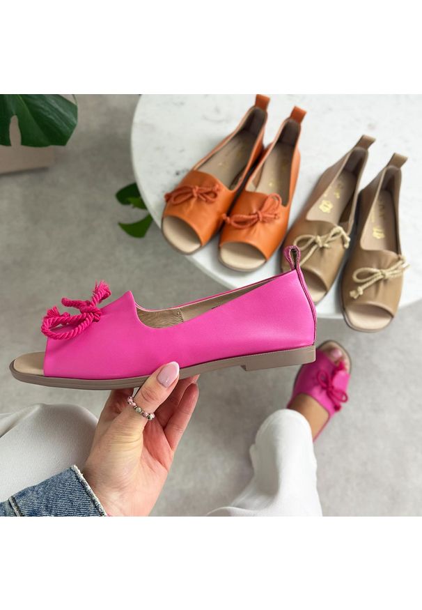 DiA - Fuksja skórzane płaskie sandały damskie Dia 9019. Okazja: na co dzień. Kolor: różowy. Materiał: skóra. Sezon: wiosna, lato. Obcas: na płaskiej podeszwie. Styl: casual