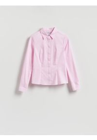 Reserved - Koszula slim fit w paski - pastelowy róż. Kolor: różowy. Materiał: tkanina, bawełna. Wzór: paski