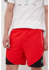 adidas Originals szorty męskie kolor czerwony. Kolor: czerwony. Materiał: dzianina, poliester, bawełna