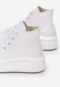 Born2be - Białe Trampki Hyrilla. Nosek buta: okrągły. Kolor: biały. Materiał: materiał, jeans, dresówka, guma, skóra ekologiczna. Szerokość cholewki: normalna. Obcas: na platformie. Styl: klasyczny, sportowy