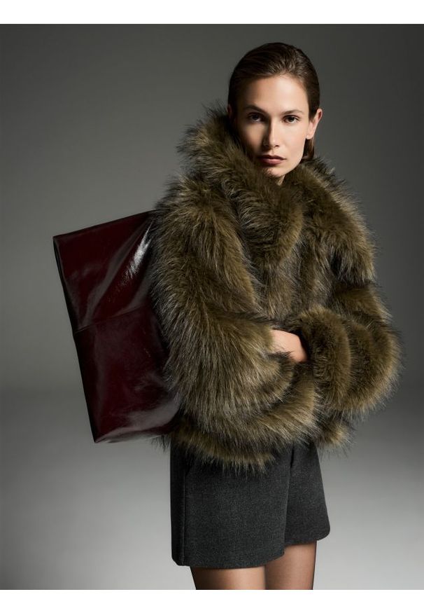 Reserved - Duża torebka na ramię - mahoniowy. Kolor: brązowy. Materiał: skórzane. Rozmiar: duże. Rodzaj torebki: na ramię