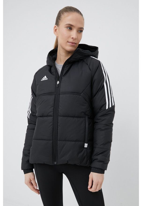 adidas Performance kurtka H21255 damska kolor czarny zimowa. Okazja: na co dzień. Kolor: czarny. Materiał: materiał. Długość rękawa: raglanowy rękaw. Sezon: zima. Styl: casual