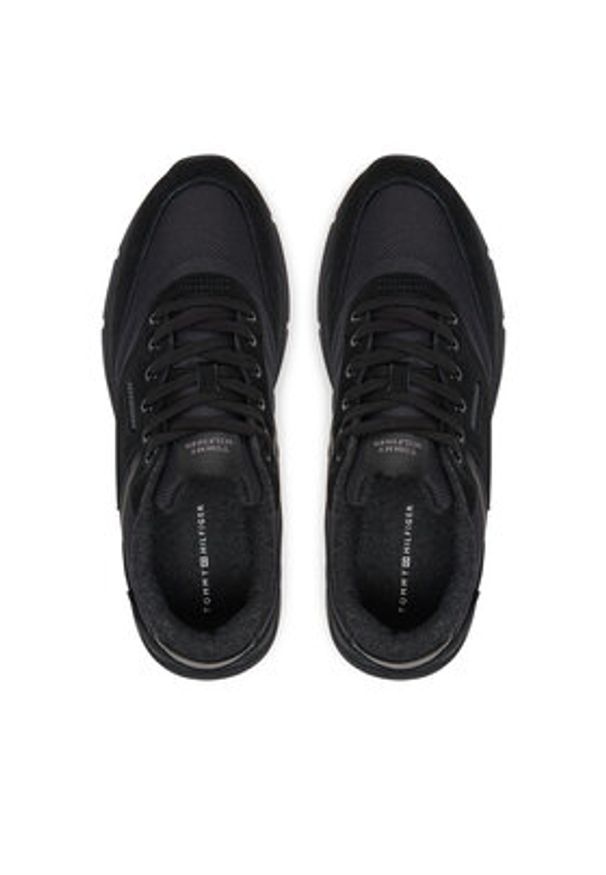 TOMMY HILFIGER - Tommy Hilfiger Sneakersy M Runner Cordura Mix FM0FM05221 Czarny. Kolor: czarny. Materiał: skóra