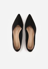Born2be - Czarne Balerinki z Imitacji Zamszu z Noskiem w Szpic Egynome. Okazja: na co dzień, na spotkanie biznesowe, do pracy. Kolor: czarny. Materiał: zamsz. Styl: casual, biznesowy, elegancki #8