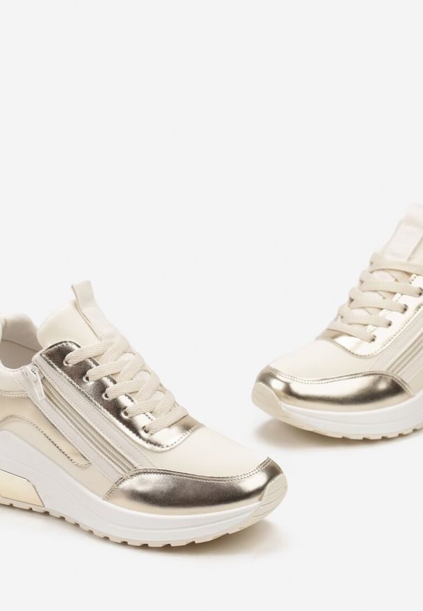 Born2be - Beżowe Sznurowane Sneakersy na Grubej Podeszwie z Błyszczącymi Wstawkami i Suwakiem Revilinsa. Zapięcie: zamek. Kolor: beżowy
