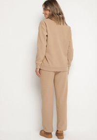 Born2be - Ciemnobeżowy Ocieplany Komplet Dresowy z Bawełny Bluza z Suwakiem i Spodnie Miretila. Kolor: beżowy. Materiał: dresówka, bawełna. Sport: turystyka piesza