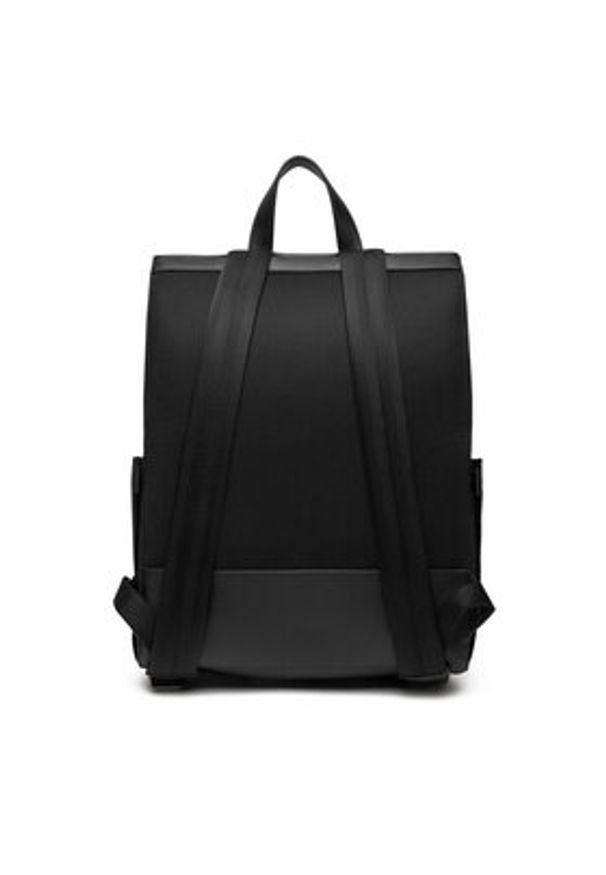 Calvin Klein Plecak Contrast Flap Backpack LV04D3030G Czarny. Kolor: czarny. Materiał: skóra