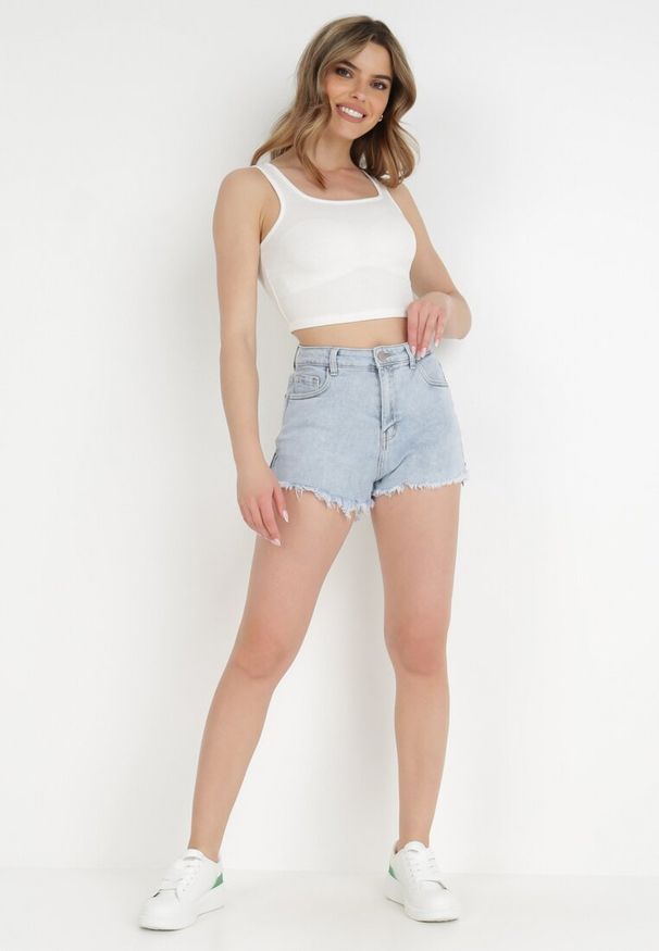 Born2be - Jasnoniebieskie Szorty Artora. Kolor: niebieski. Materiał: bawełna, denim, jeans. Długość: krótkie. Styl: wakacyjny